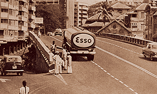 Esso Tank Truck on India's First Flyover in Mumbai